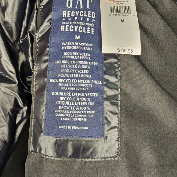 NWT GAP lightweight puffer vest Size M - Picture 3 of 4
